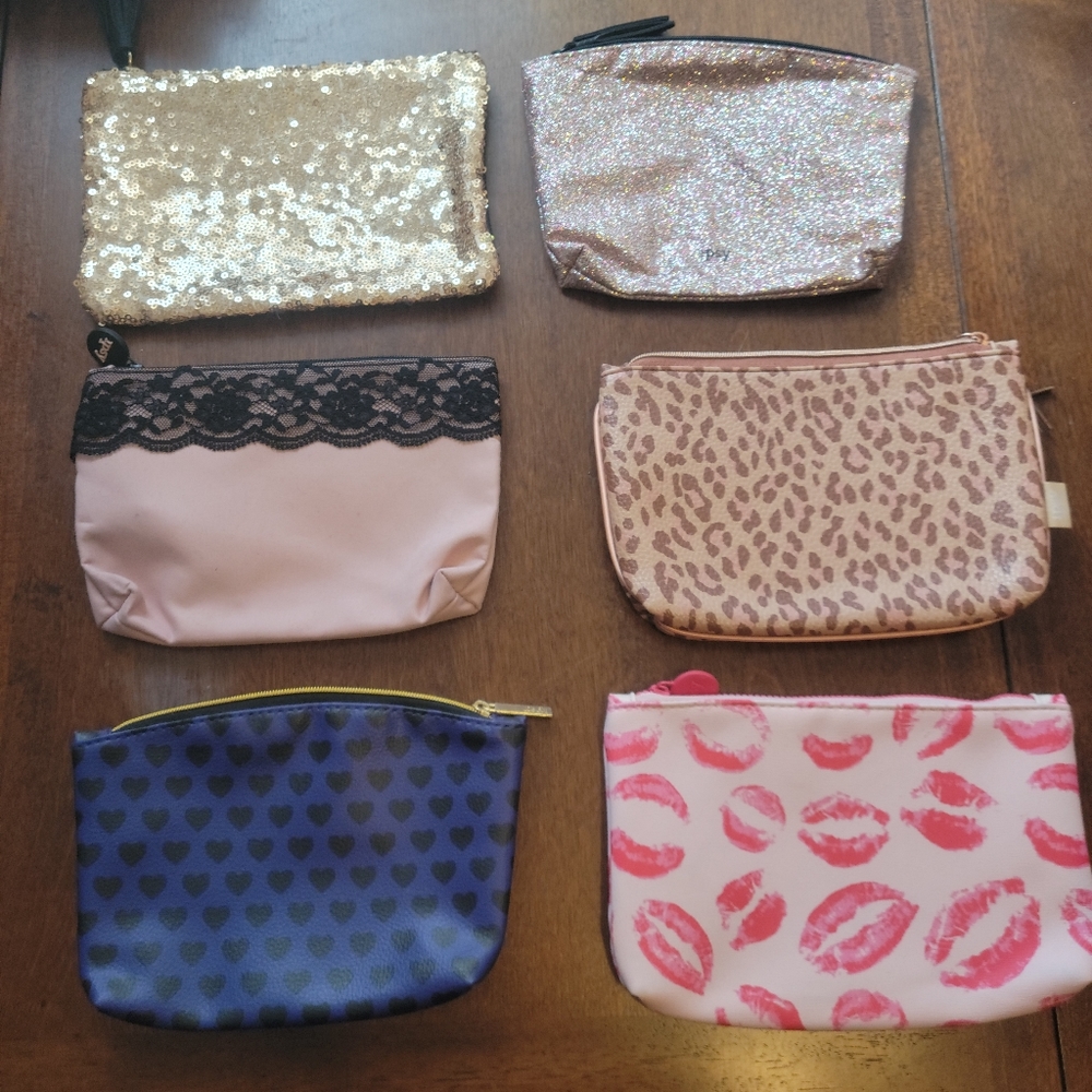 Ipsy bags 6 count